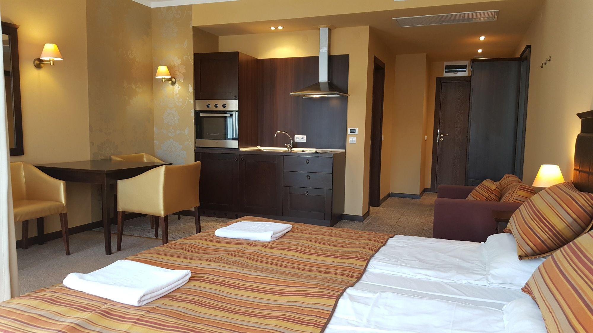 Royal Beach Private Apartments Napospart Kültér fotó